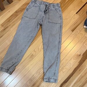 Amazon Gray Ankle & Cropped Jeans